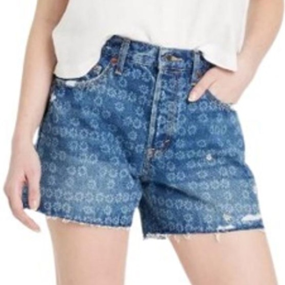 Universal Thread Blue Floral Print Denim Shorts